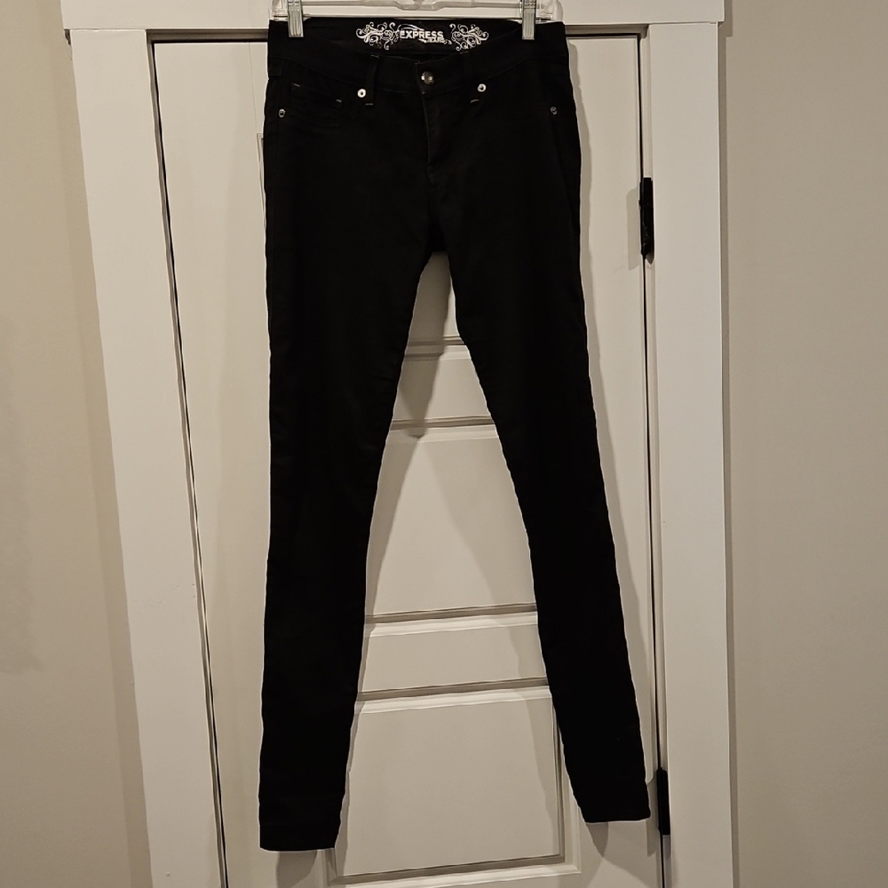 Black Skinny Jeans